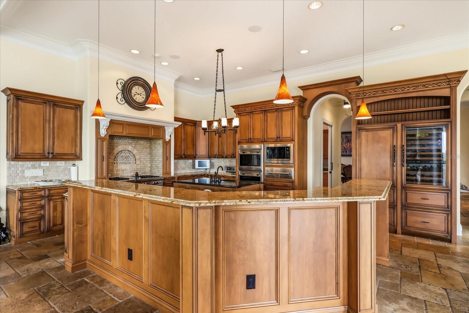 1136 LAKE WHITNEY DR, WINDERMERE, FL, 34786