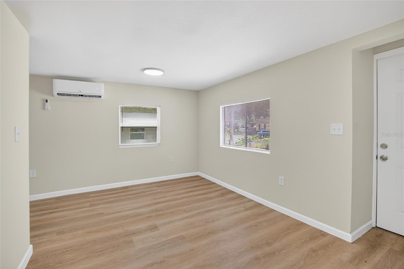 8738 N TANGERINE PL, TAMPA, FL, 33617