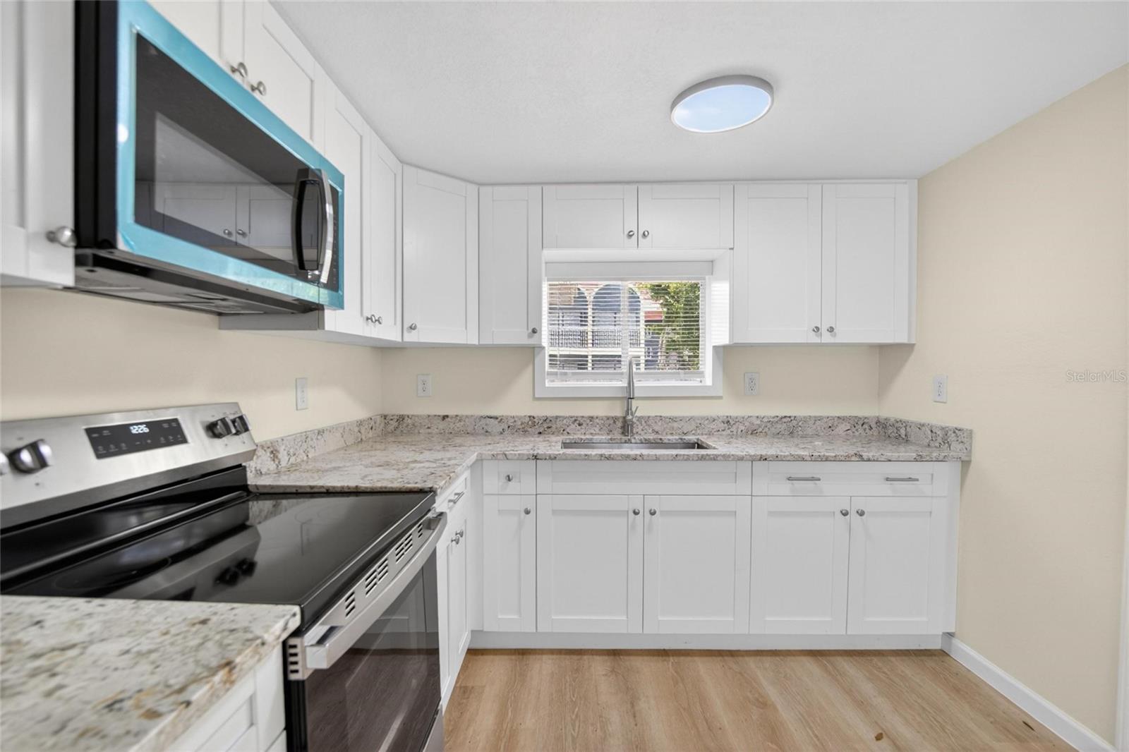 8738 N TANGERINE PL, TAMPA, FL, 33617