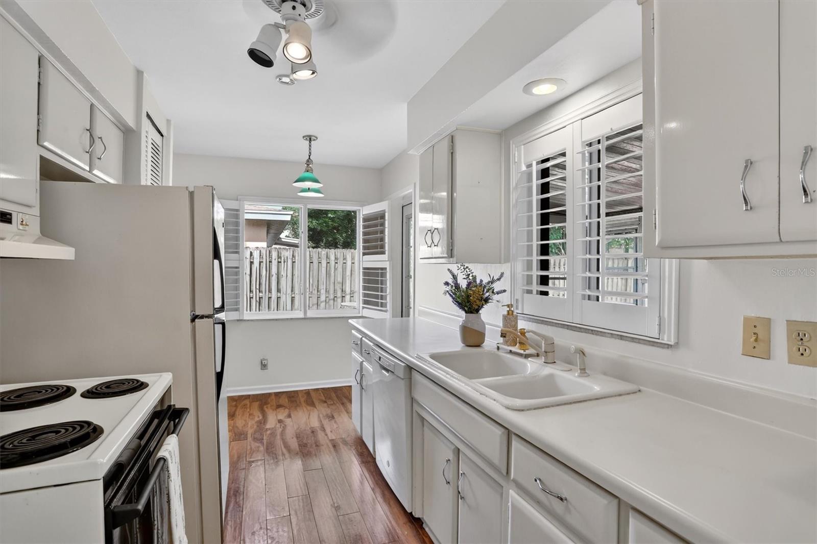 2033 TIMBER LN, CLEARWATER, FL, 33763