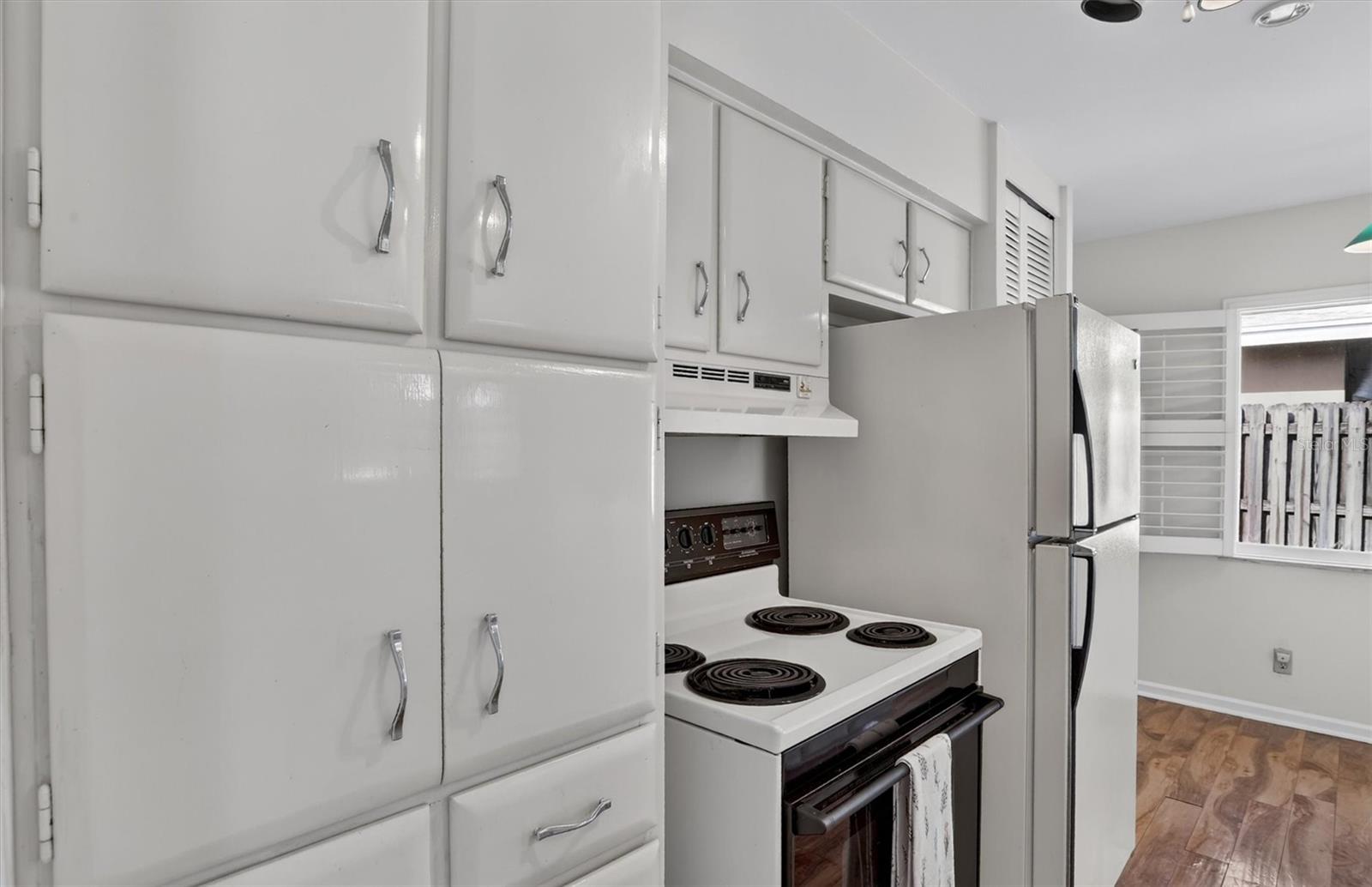 2033 TIMBER LN, CLEARWATER, FL, 33763