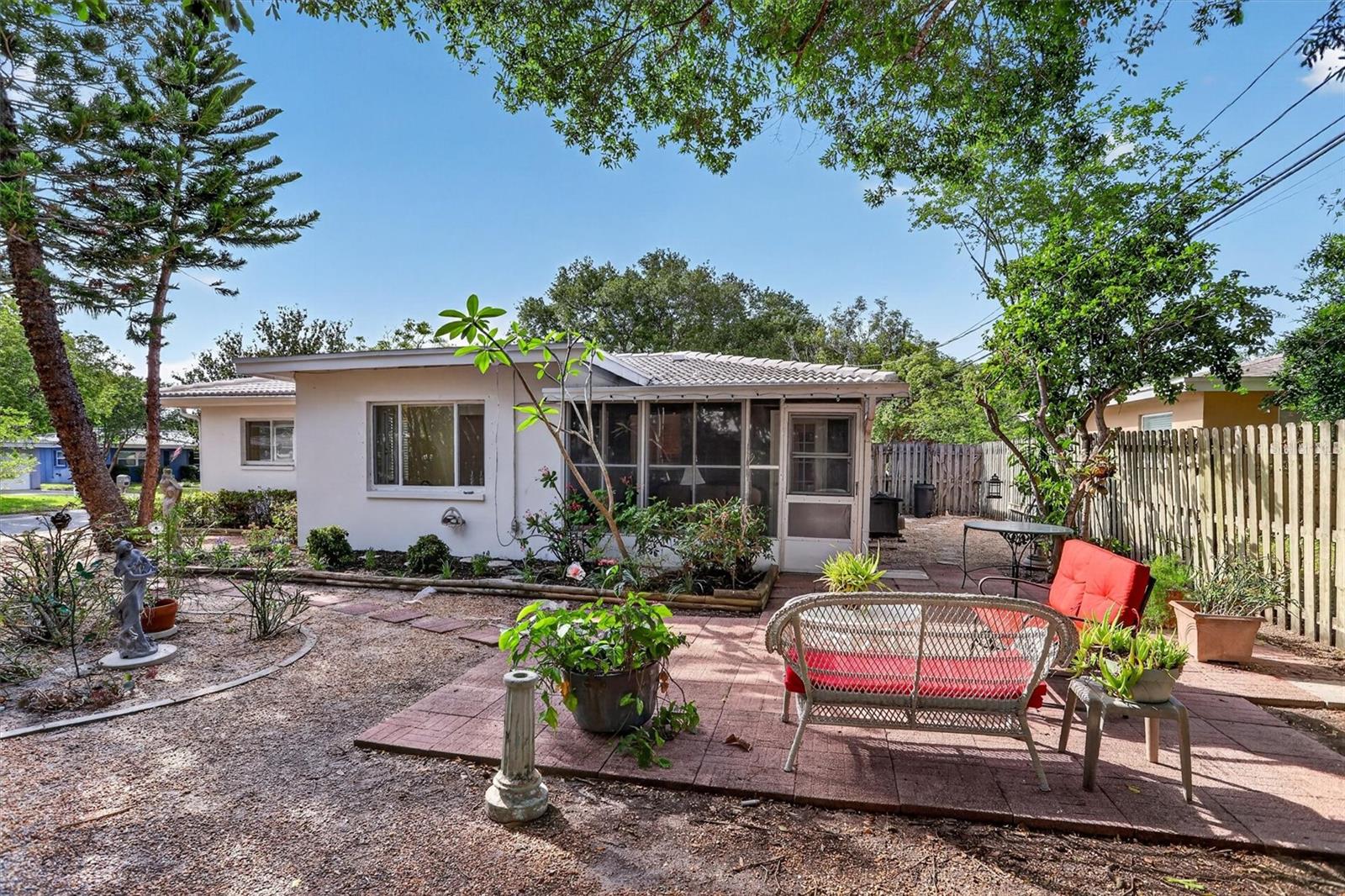 2033 TIMBER LN, CLEARWATER, FL, 33763