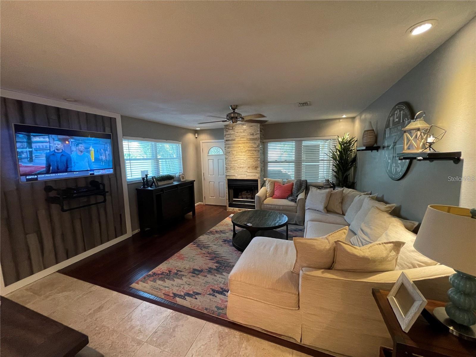 3220 9TH AVE N, ST PETERSBURG, FL, 33713