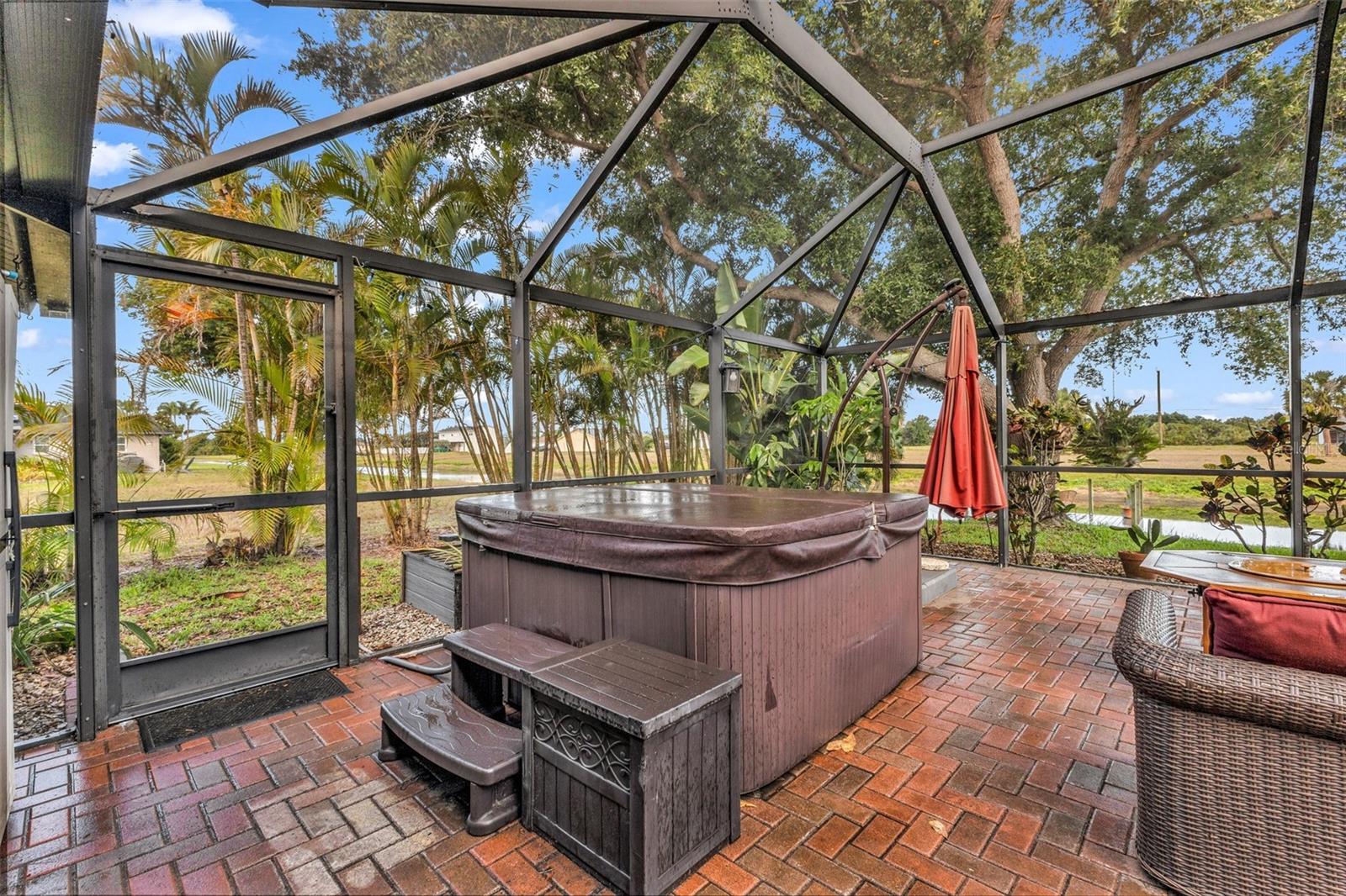 303 ROTONDA CIR, ROTONDA WEST, FL, 33947