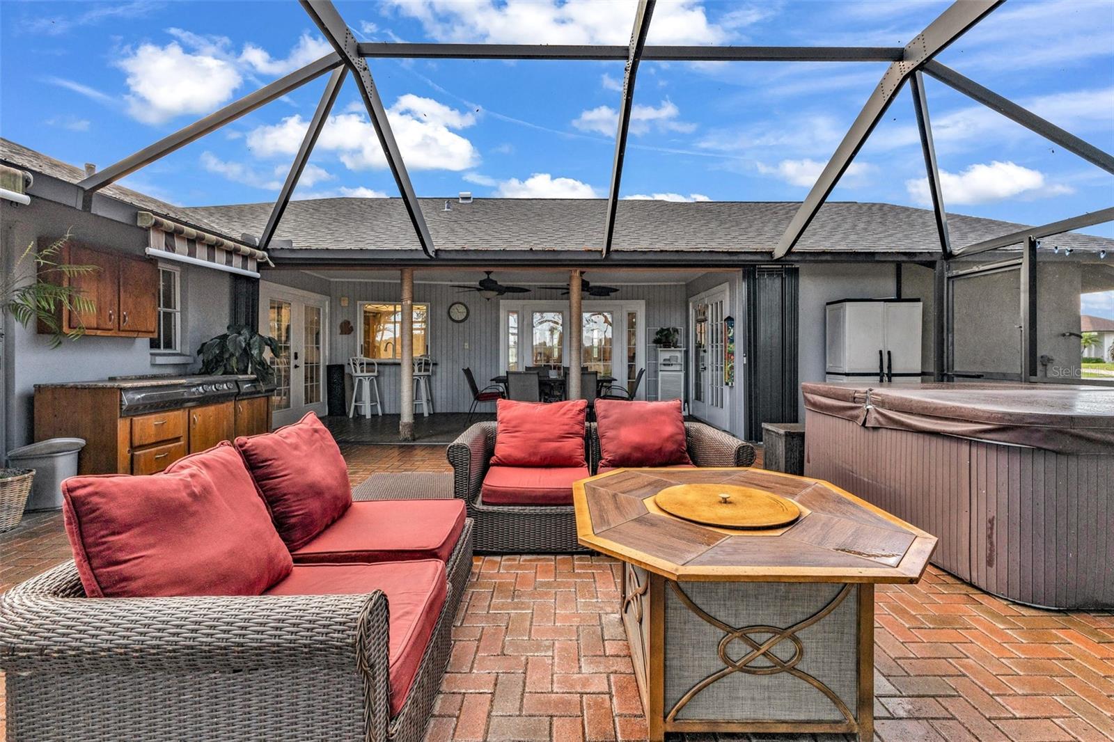 303 ROTONDA CIR, ROTONDA WEST, FL, 33947