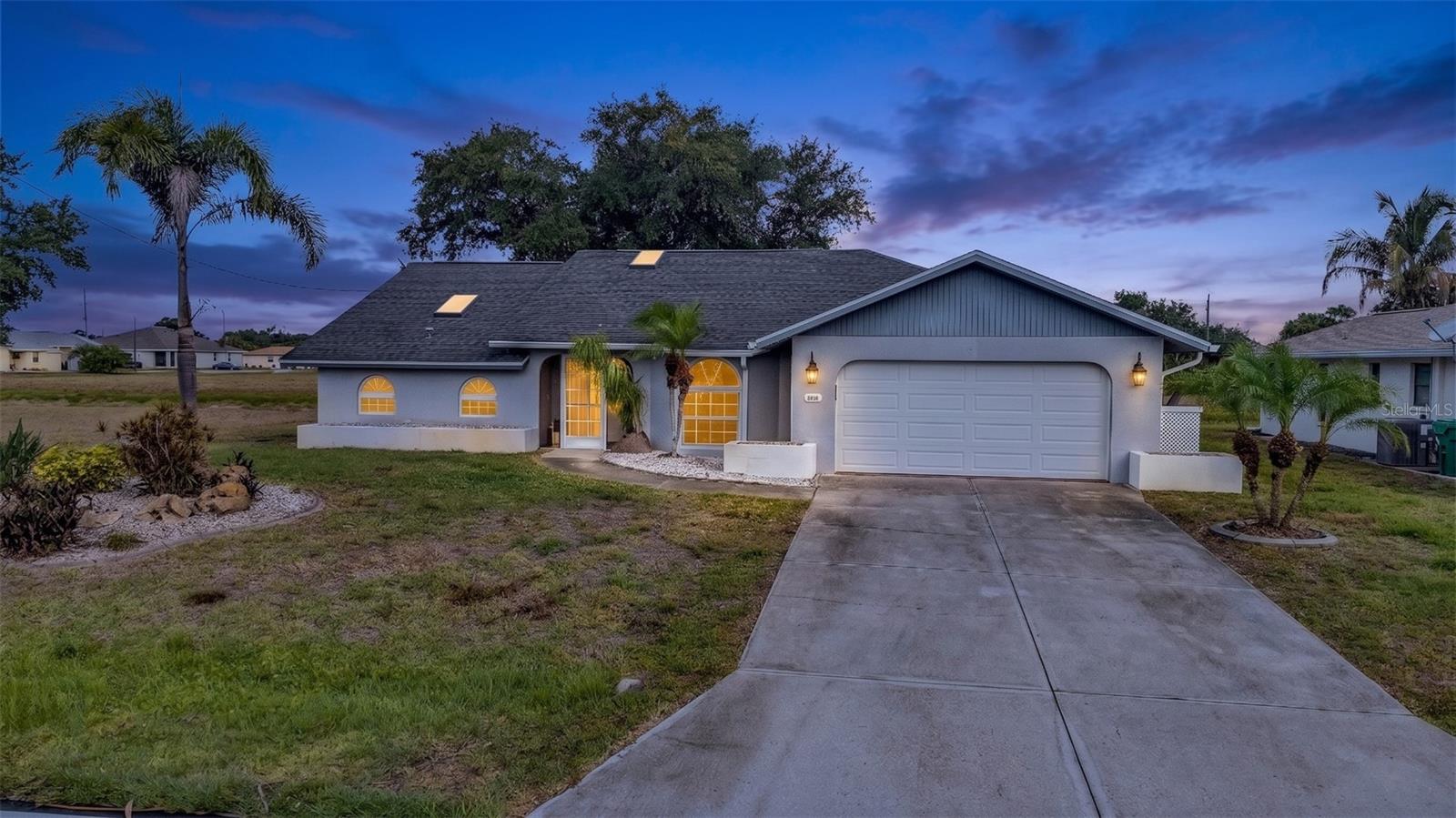 303 ROTONDA CIR, ROTONDA WEST, FL, 33947
