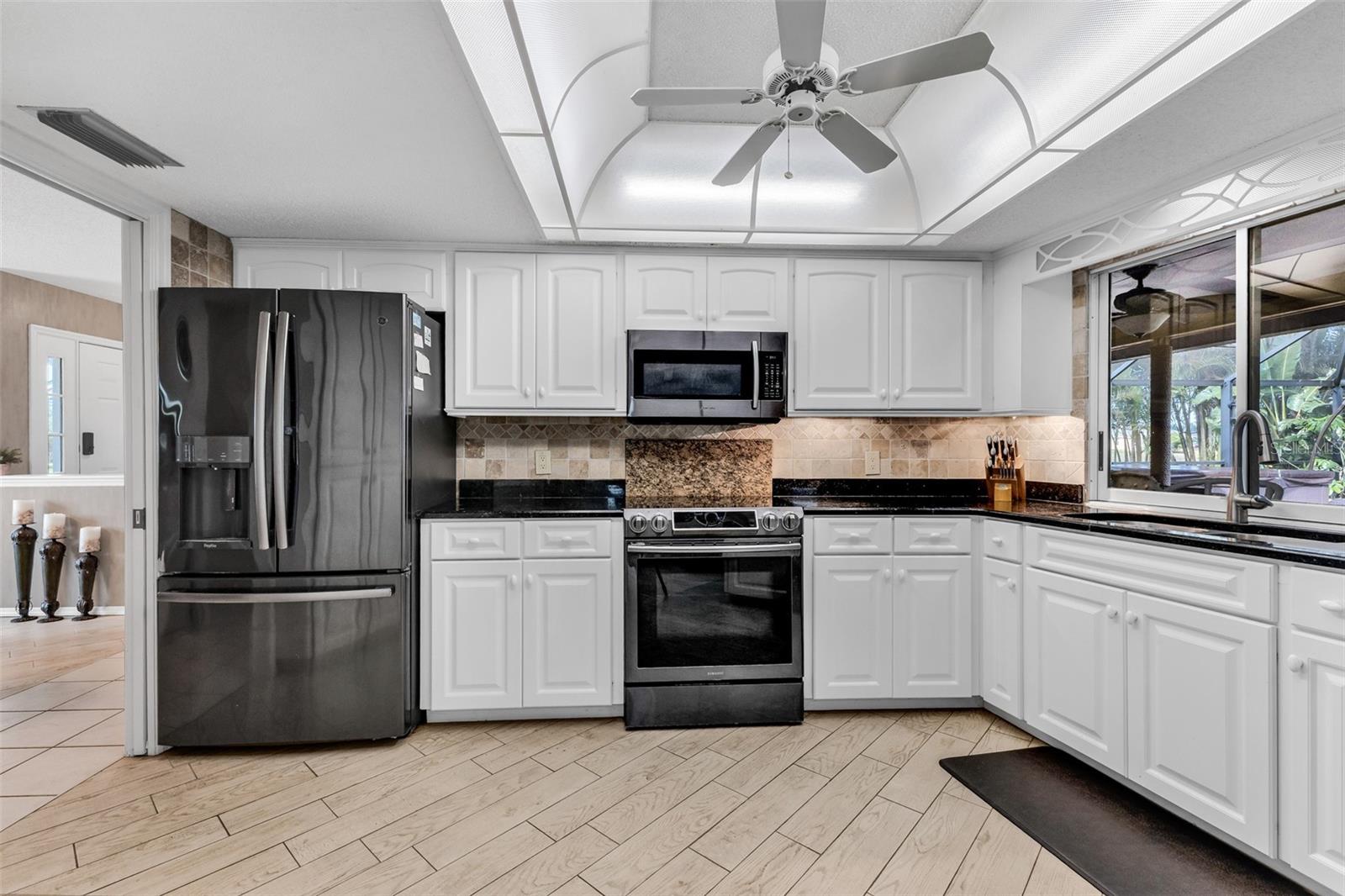 303 ROTONDA CIR, ROTONDA WEST, FL, 33947
