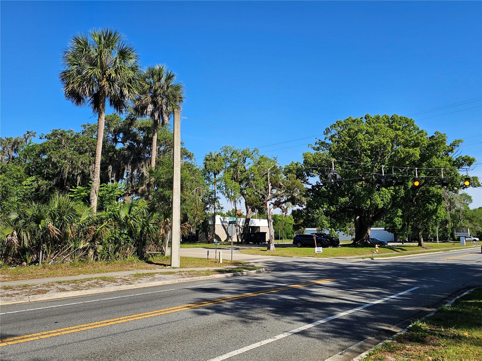 123 W 2ND AVE, PIERSON, FL, 32180