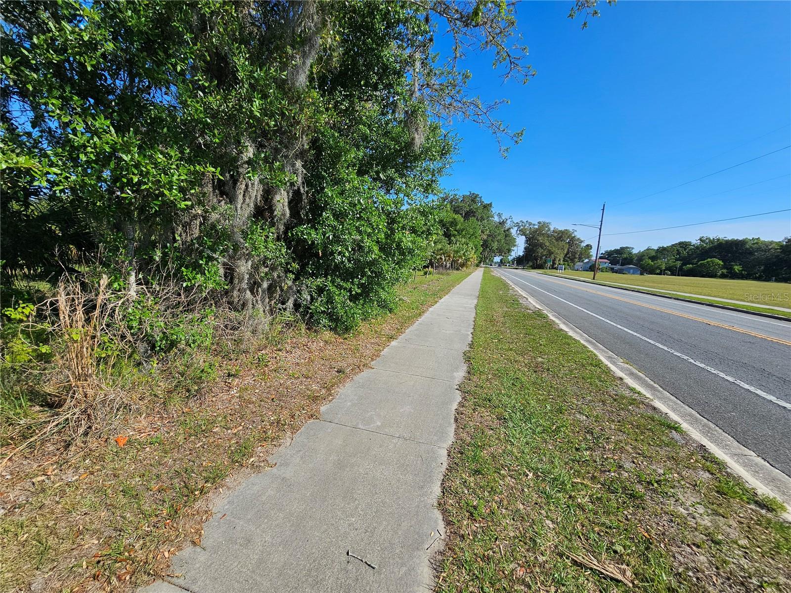 123 W 2ND AVE, PIERSON, FL, 32180