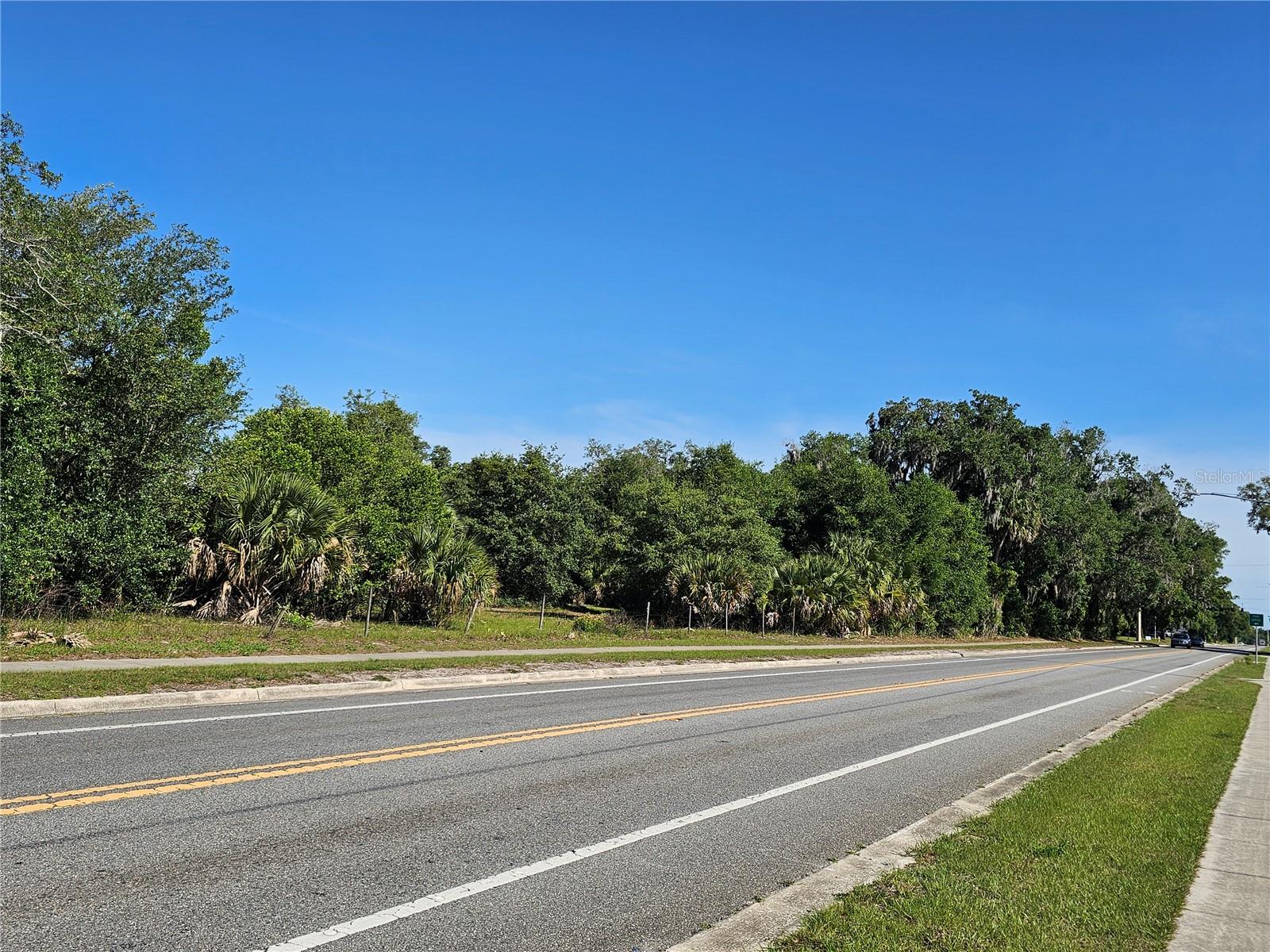 123 W 2ND AVE, PIERSON, FL, 32180