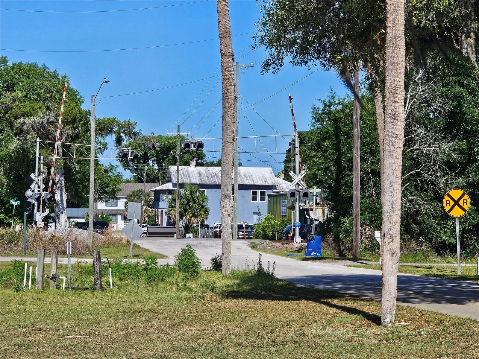 123 W 2ND AVE, PIERSON, FL, 32180