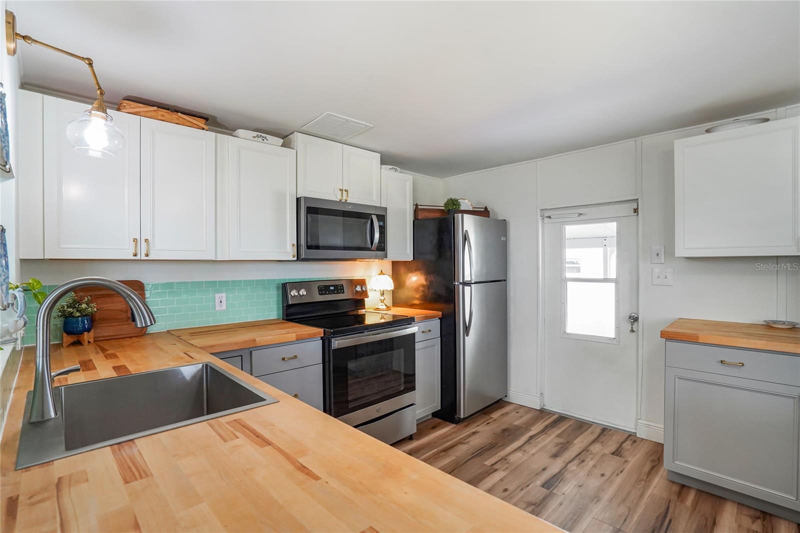 512 IMPERIAL DR, NORTH PORT, FL, 34287