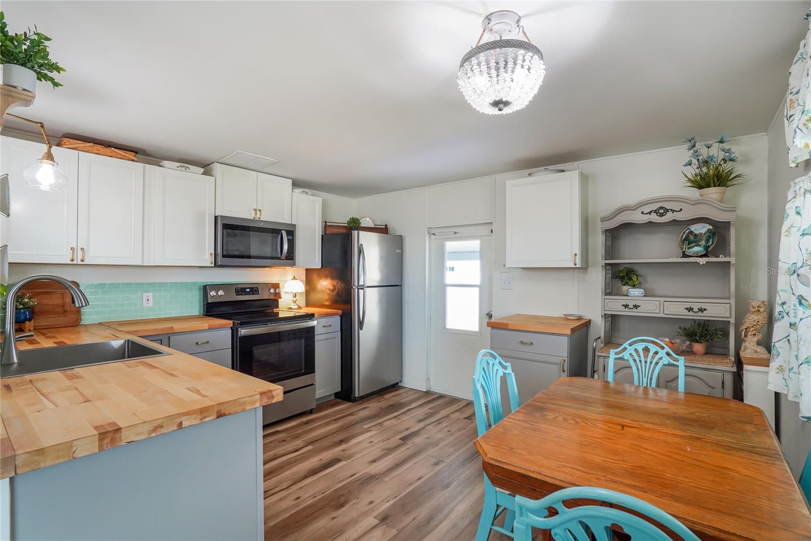 512 IMPERIAL DR, NORTH PORT, FL, 34287