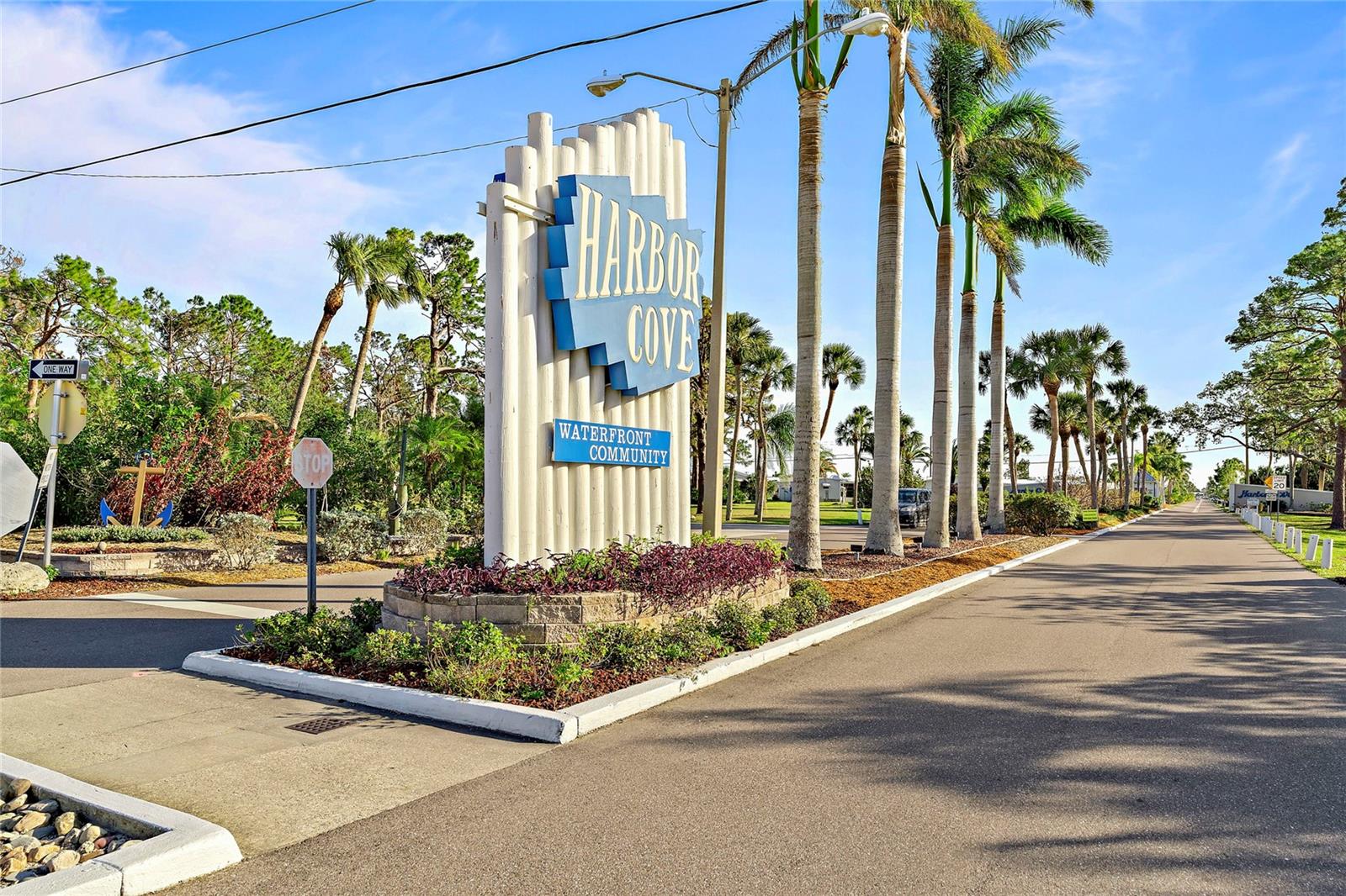 512 IMPERIAL DR, NORTH PORT, FL, 34287