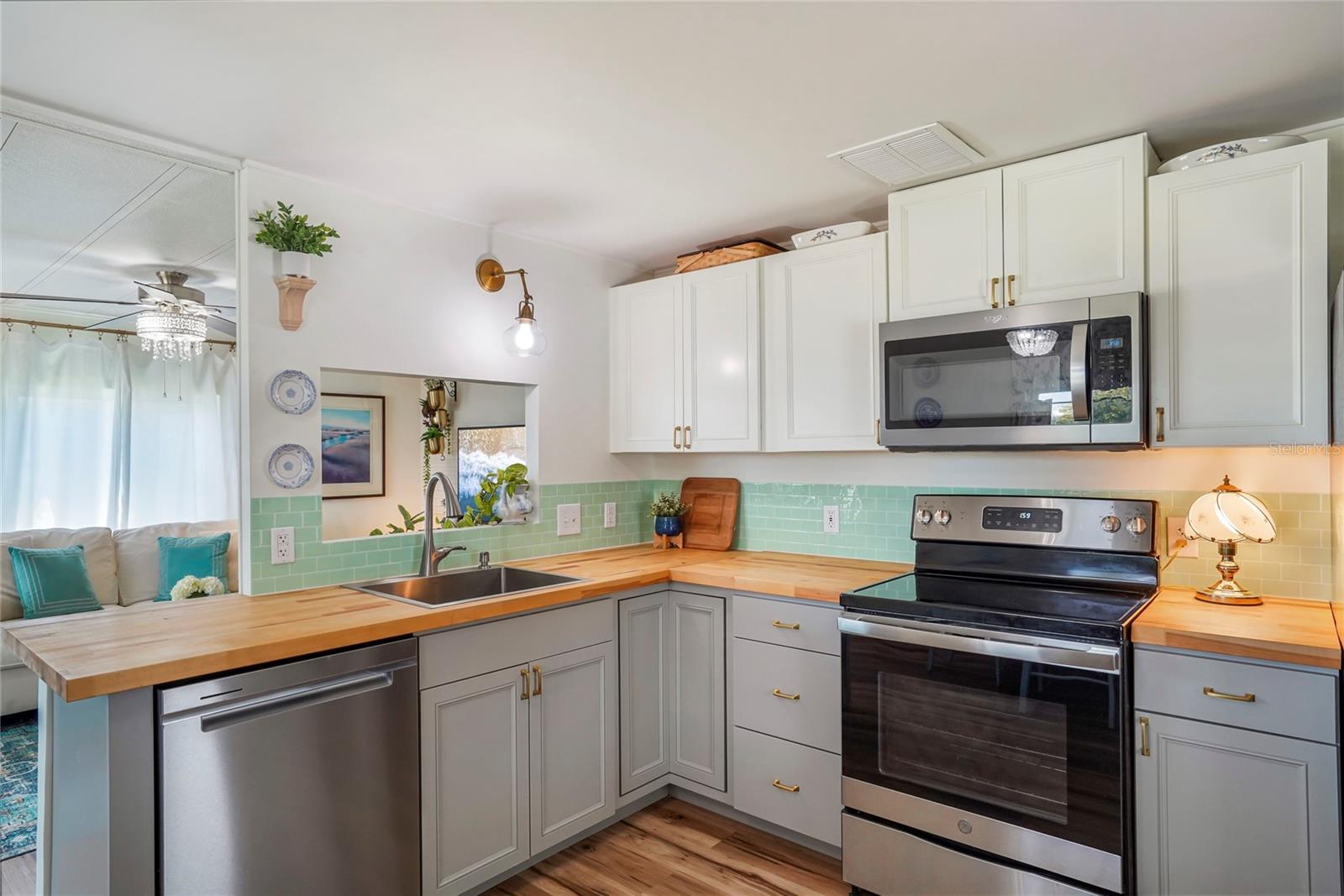 512 IMPERIAL DR, NORTH PORT, FL, 34287