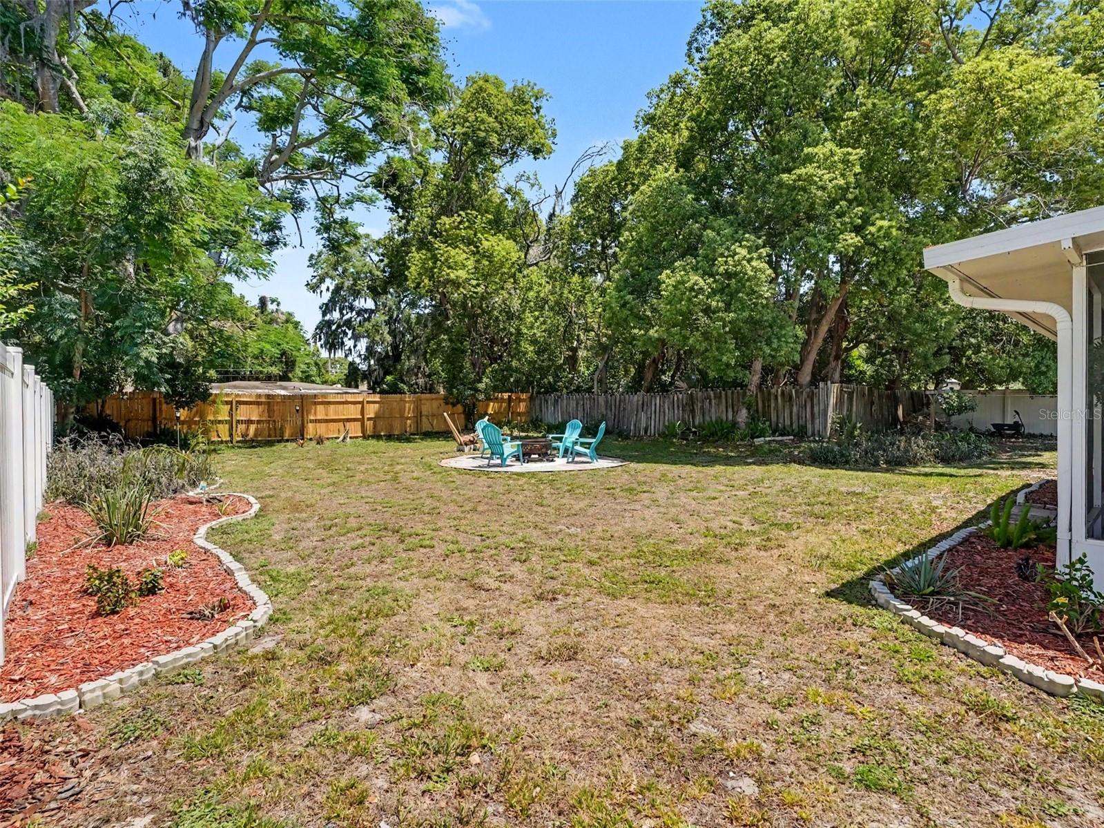 315 W 11TH AVE, MOUNT DORA, FL, 32757