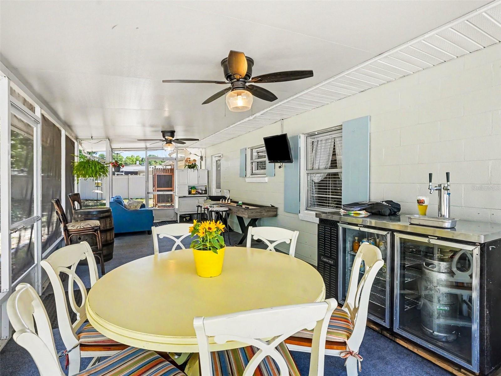 315 W 11TH AVE, MOUNT DORA, FL, 32757