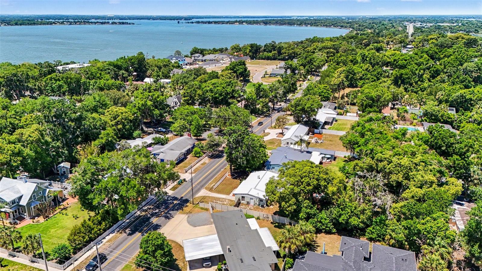 315 W 11TH AVE, MOUNT DORA, FL, 32757