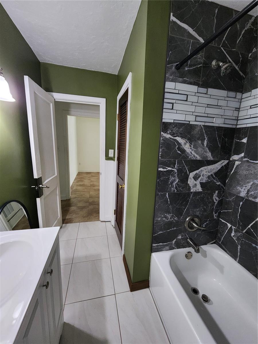 1014 NE 10TH PL, GAINESVILLE, FL, 32601