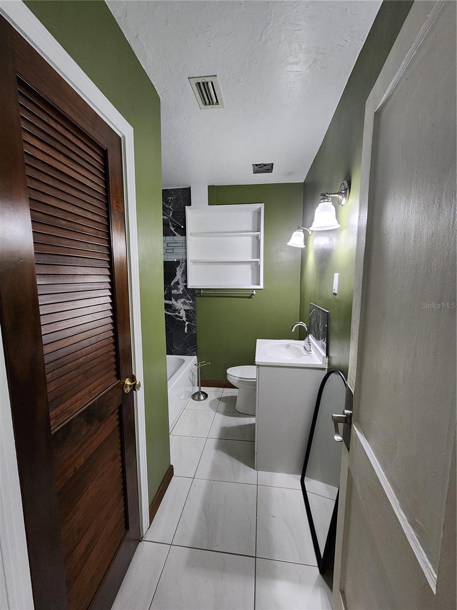 1014 NE 10TH PL, GAINESVILLE, FL, 32601