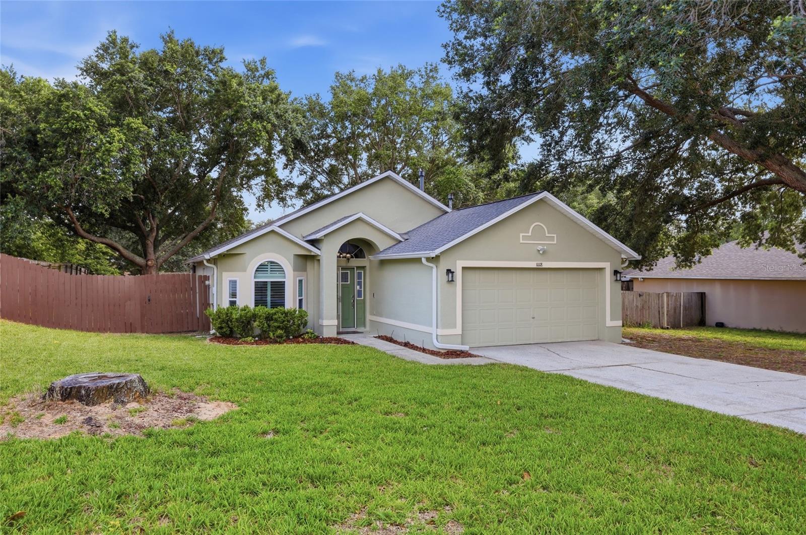 1008 CHATEAU CIR, MINNEOLA, FL, 34715