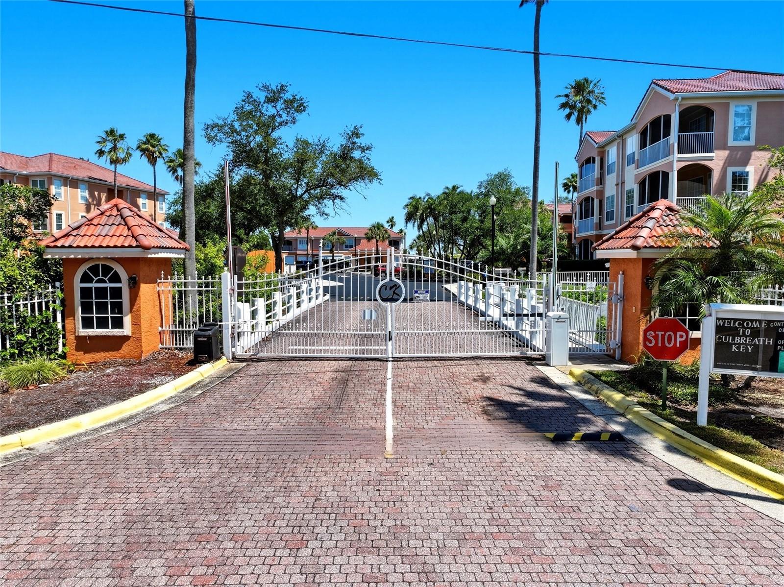 5000 CULBREATH KEY WAY #1-108, TAMPA, FL, 33611