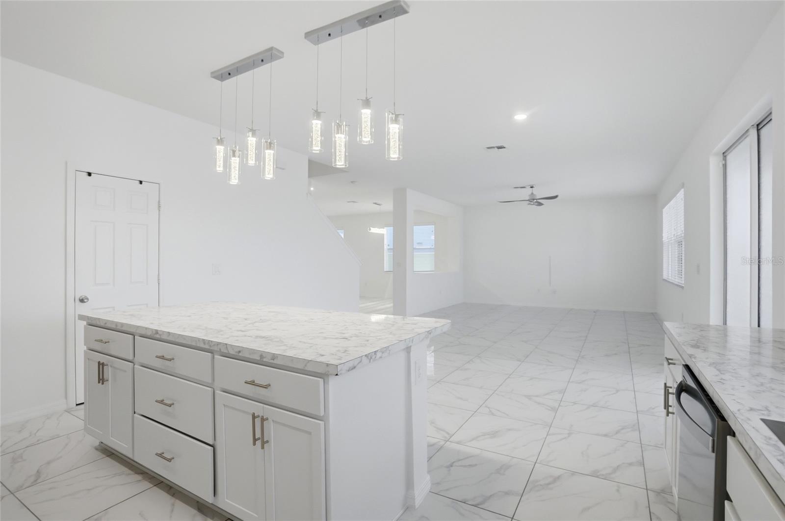 1134 AUGUSTUS DR, DAVENPORT, FL, 33896
