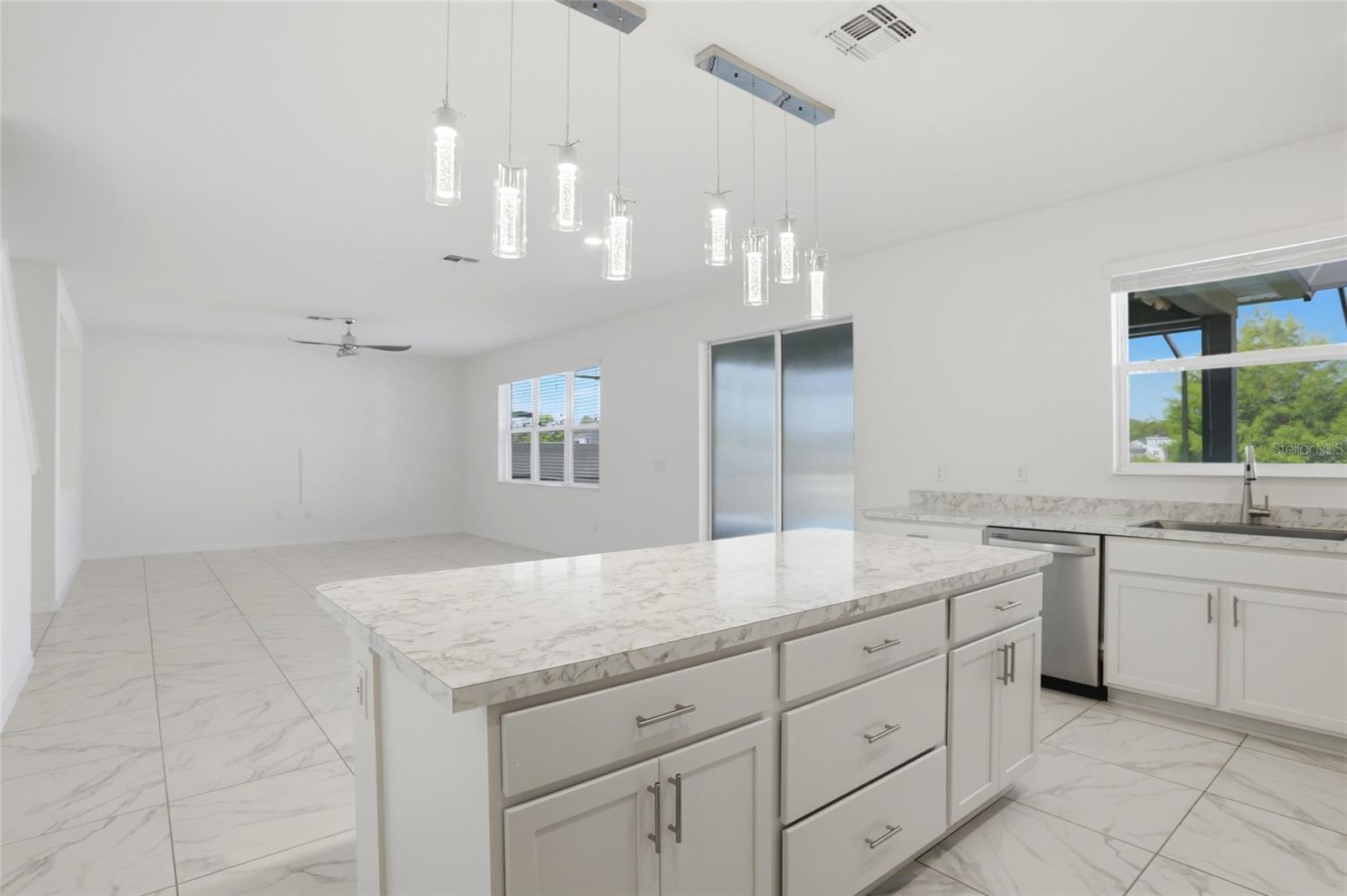 1134 AUGUSTUS DR, DAVENPORT, FL, 33896