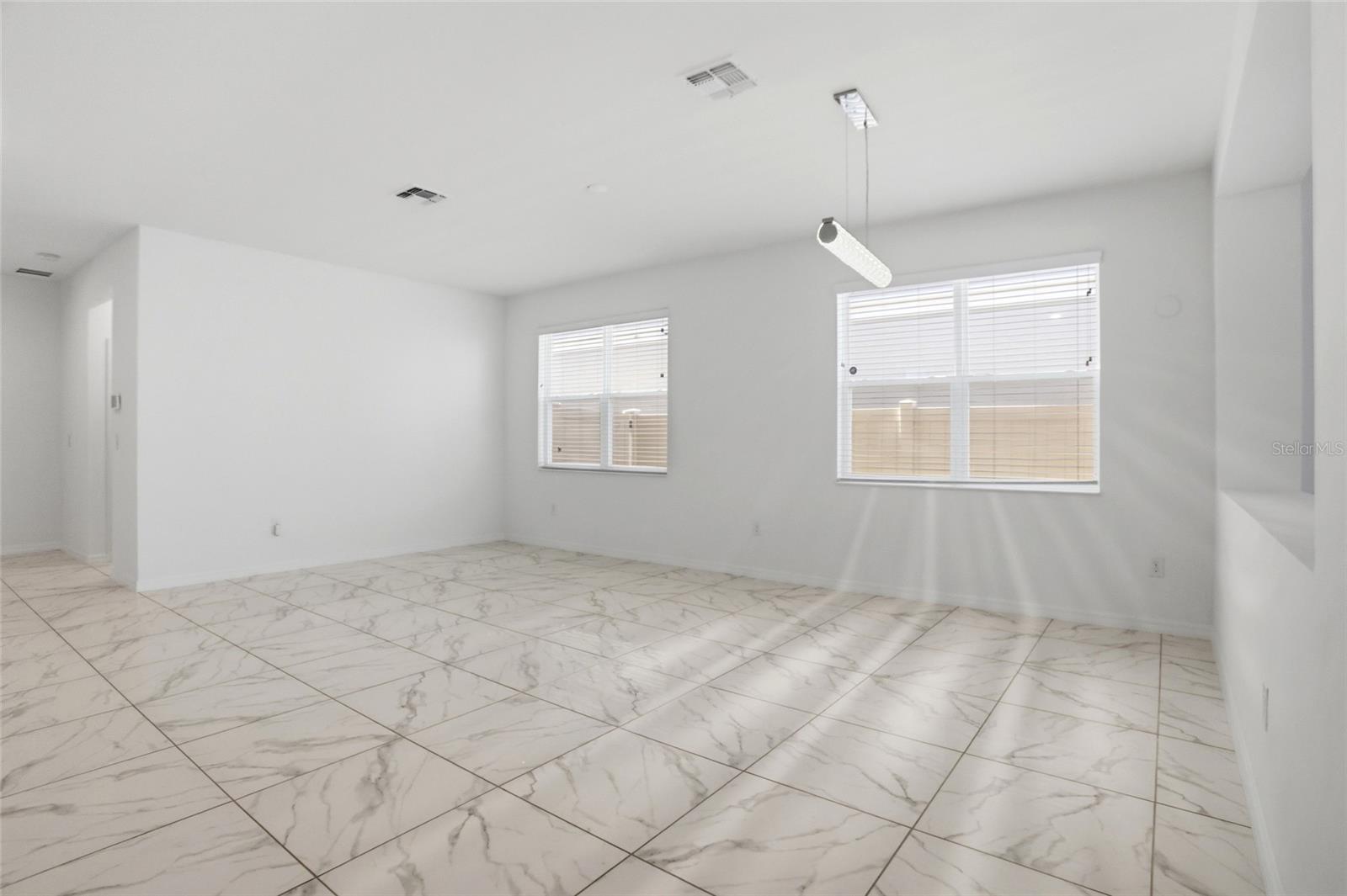 1134 AUGUSTUS DR, DAVENPORT, FL, 33896