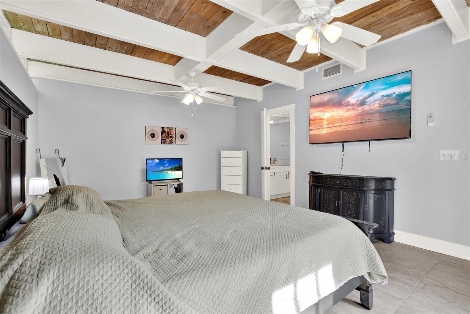 15656 1ST ST E, REDINGTON BEACH, FL, 33708