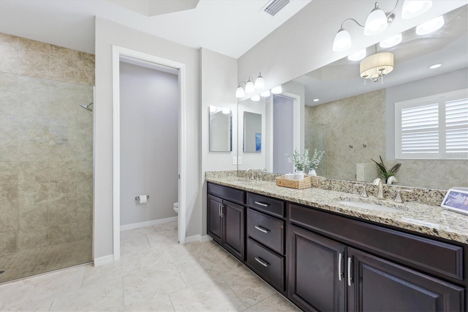 332 TOSCAVILLA BLVD, NOKOMIS, FL, 34275