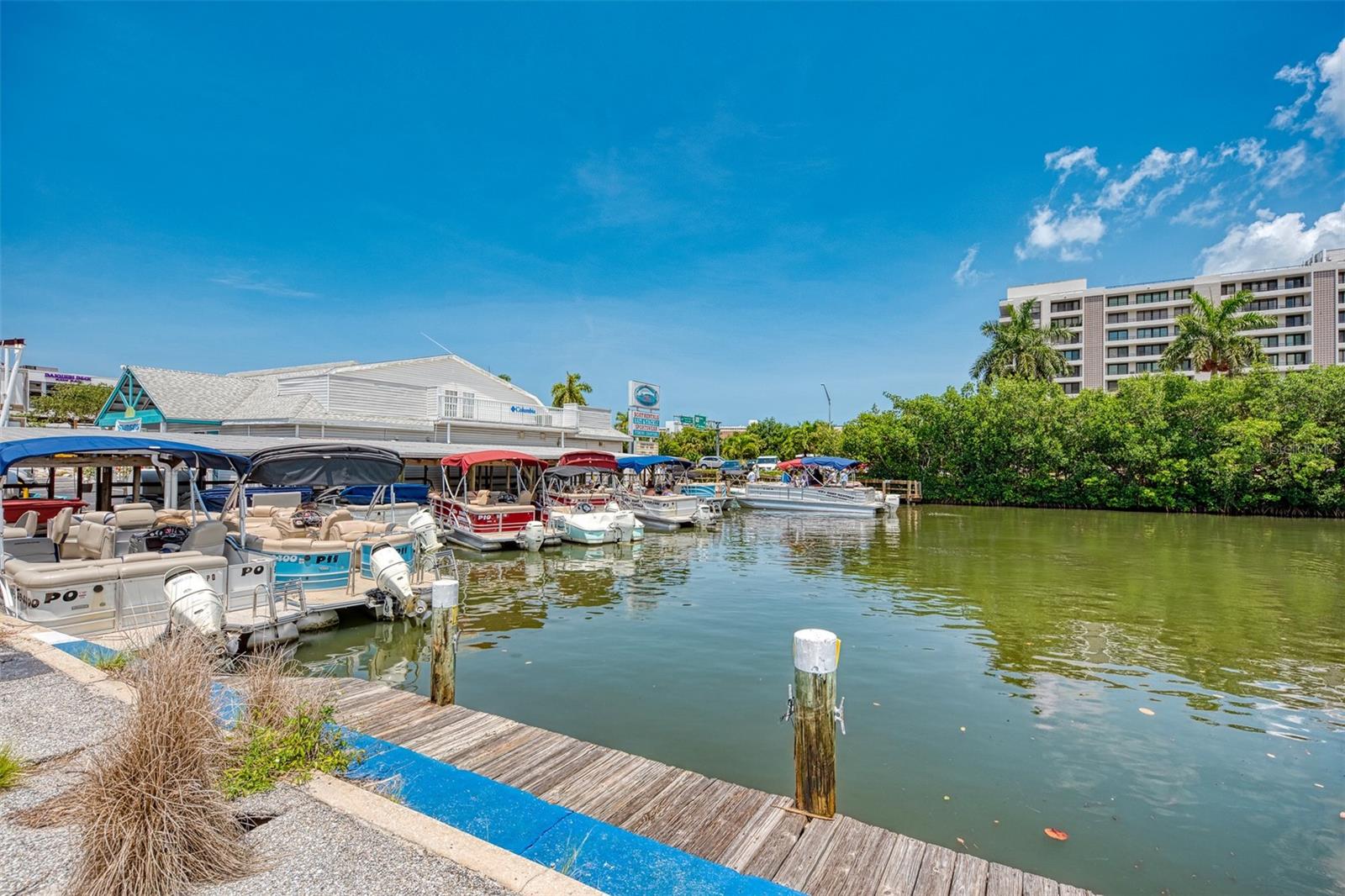 332 TOSCAVILLA BLVD, NOKOMIS, FL, 34275