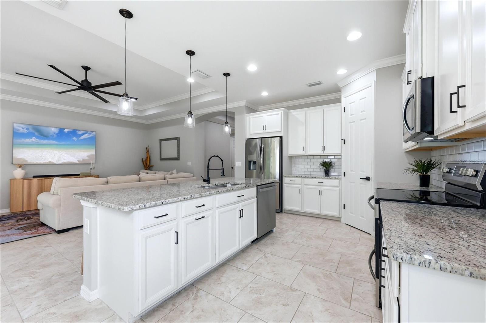 332 TOSCAVILLA BLVD, NOKOMIS, FL, 34275
