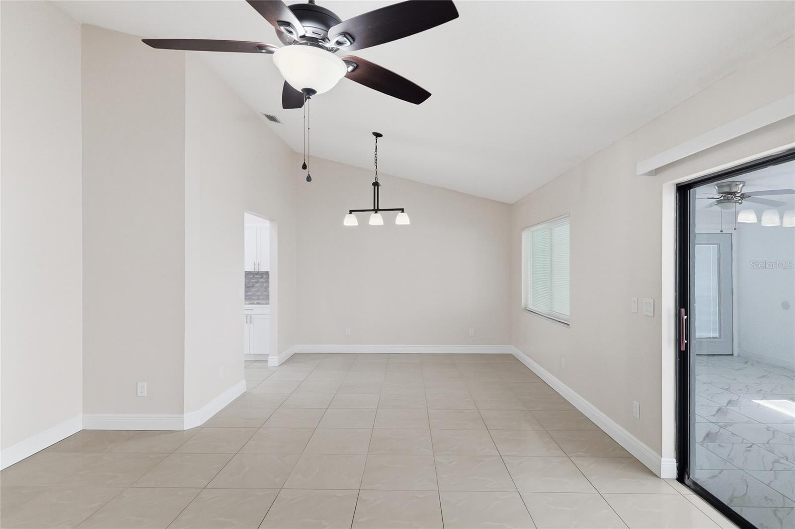11807 NICKLAUS CIR, TAMPA, FL, 33624