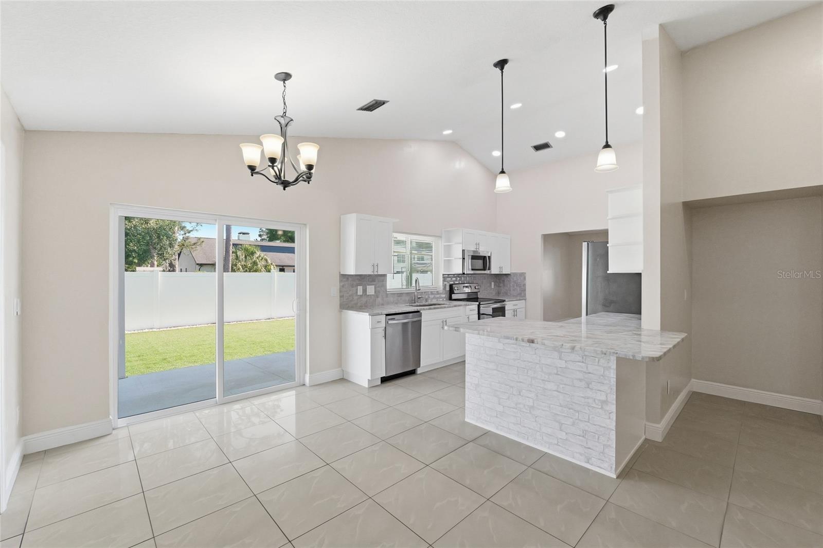 11807 NICKLAUS CIR, TAMPA, FL, 33624