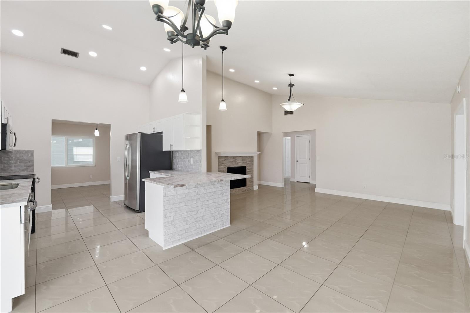 11807 NICKLAUS CIR, TAMPA, FL, 33624