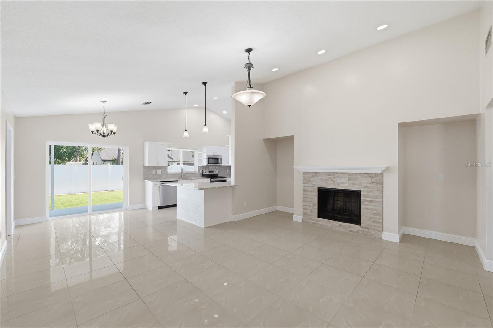 11807 NICKLAUS CIR, TAMPA, FL, 33624