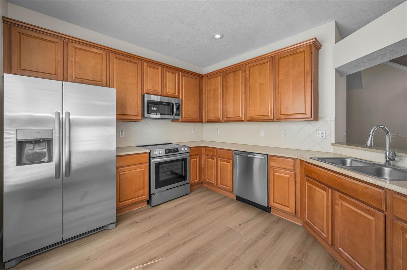 617 52ND AVE N, ST PETERSBURG, FL, 33703