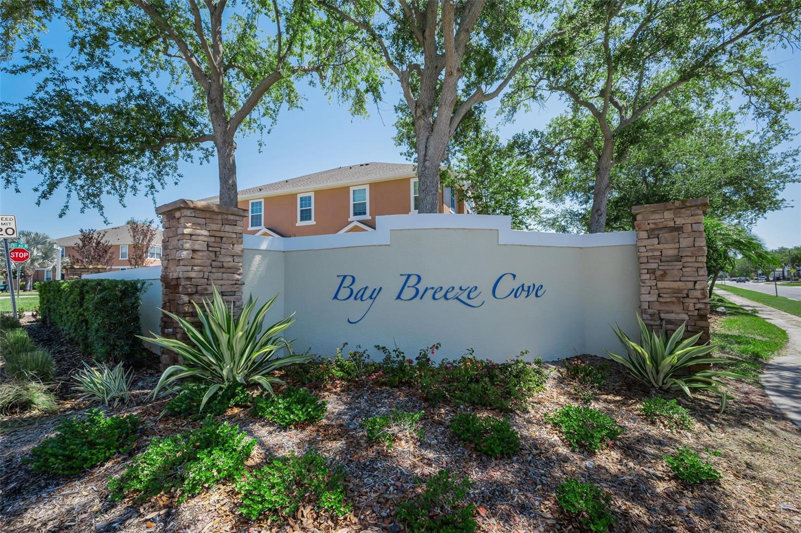 617 52ND AVE N, ST PETERSBURG, FL, 33703