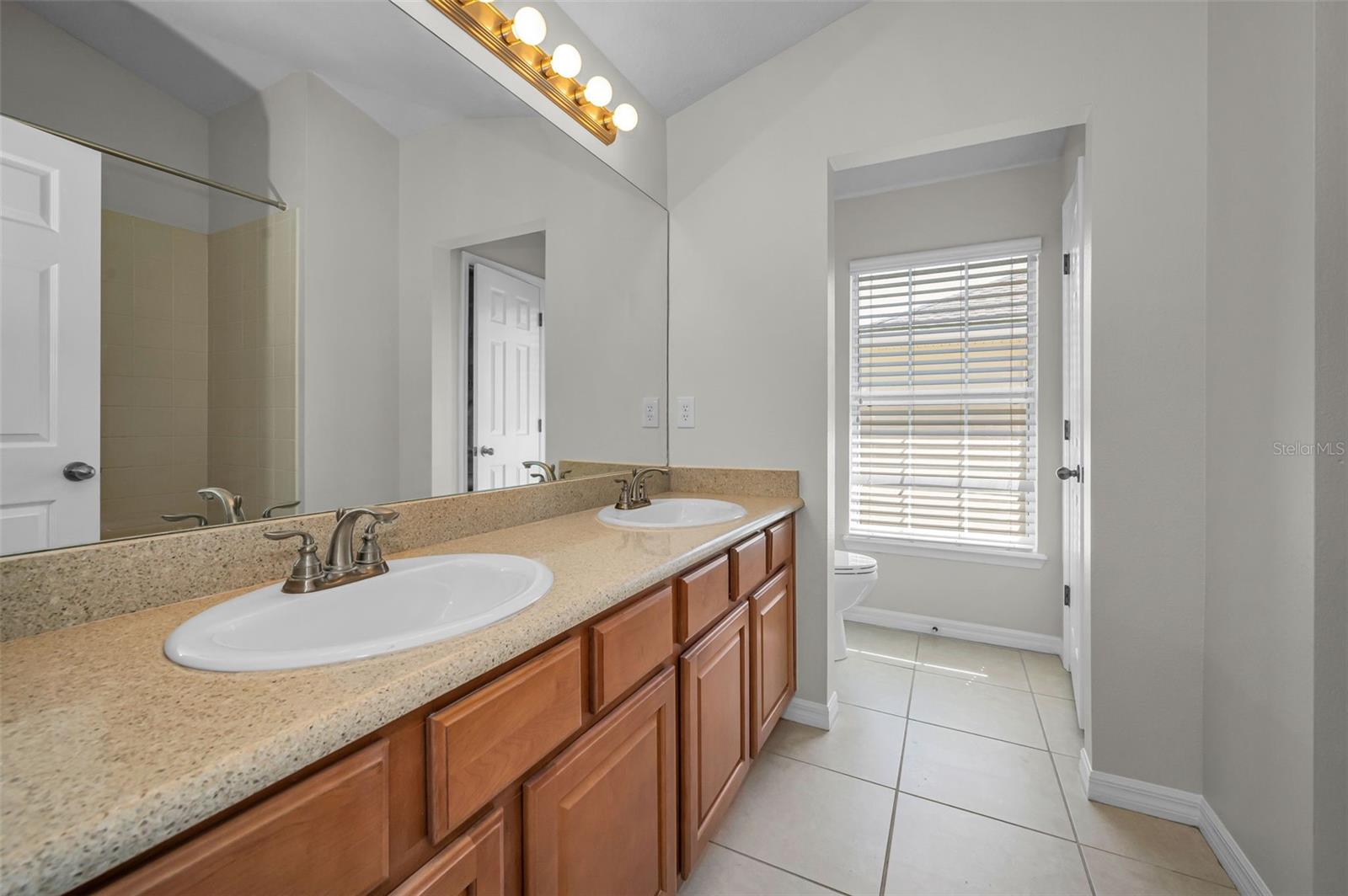 617 52ND AVE N, ST PETERSBURG, FL, 33703