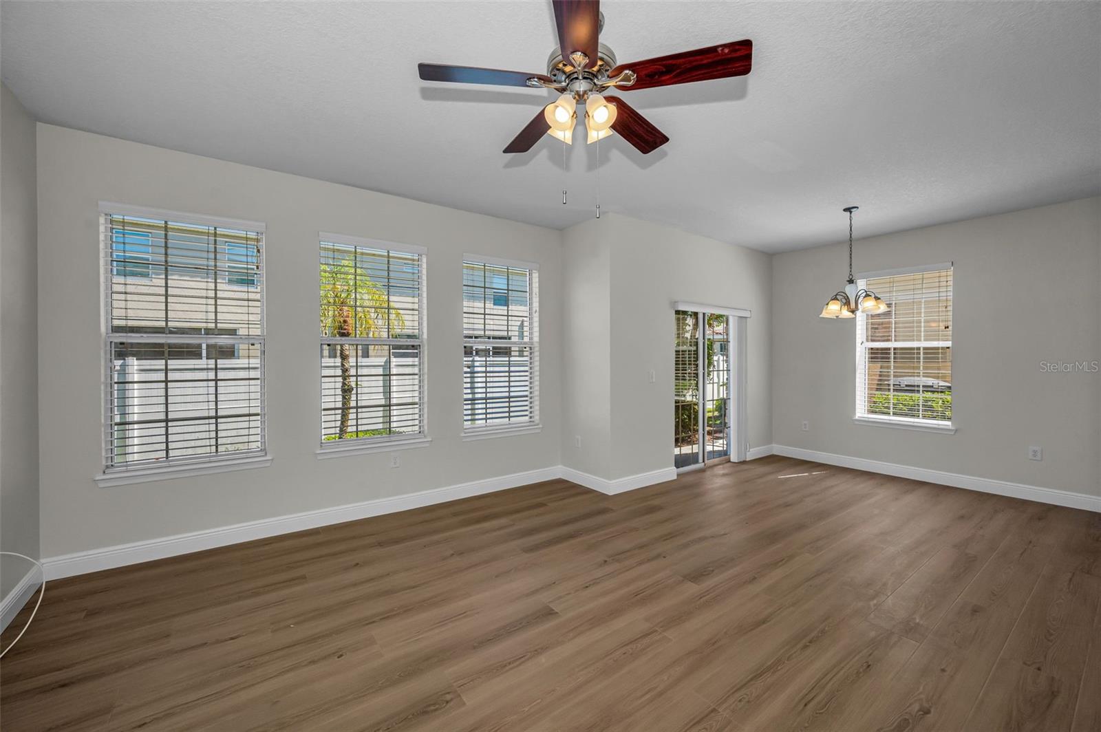 617 52ND AVE N, ST PETERSBURG, FL, 33703