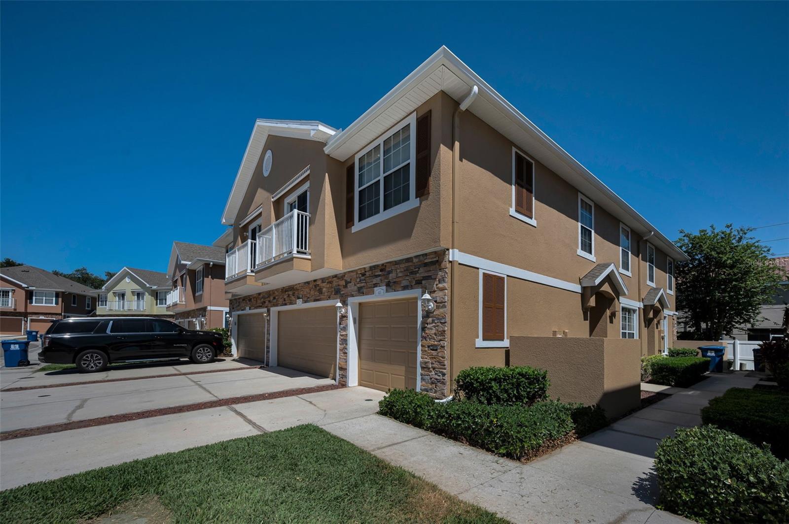 617 52ND AVE N, ST PETERSBURG, FL, 33703