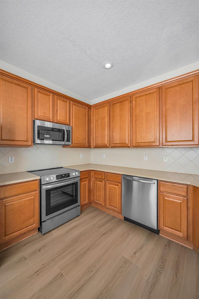 617 52ND AVE N, ST PETERSBURG, FL, 33703