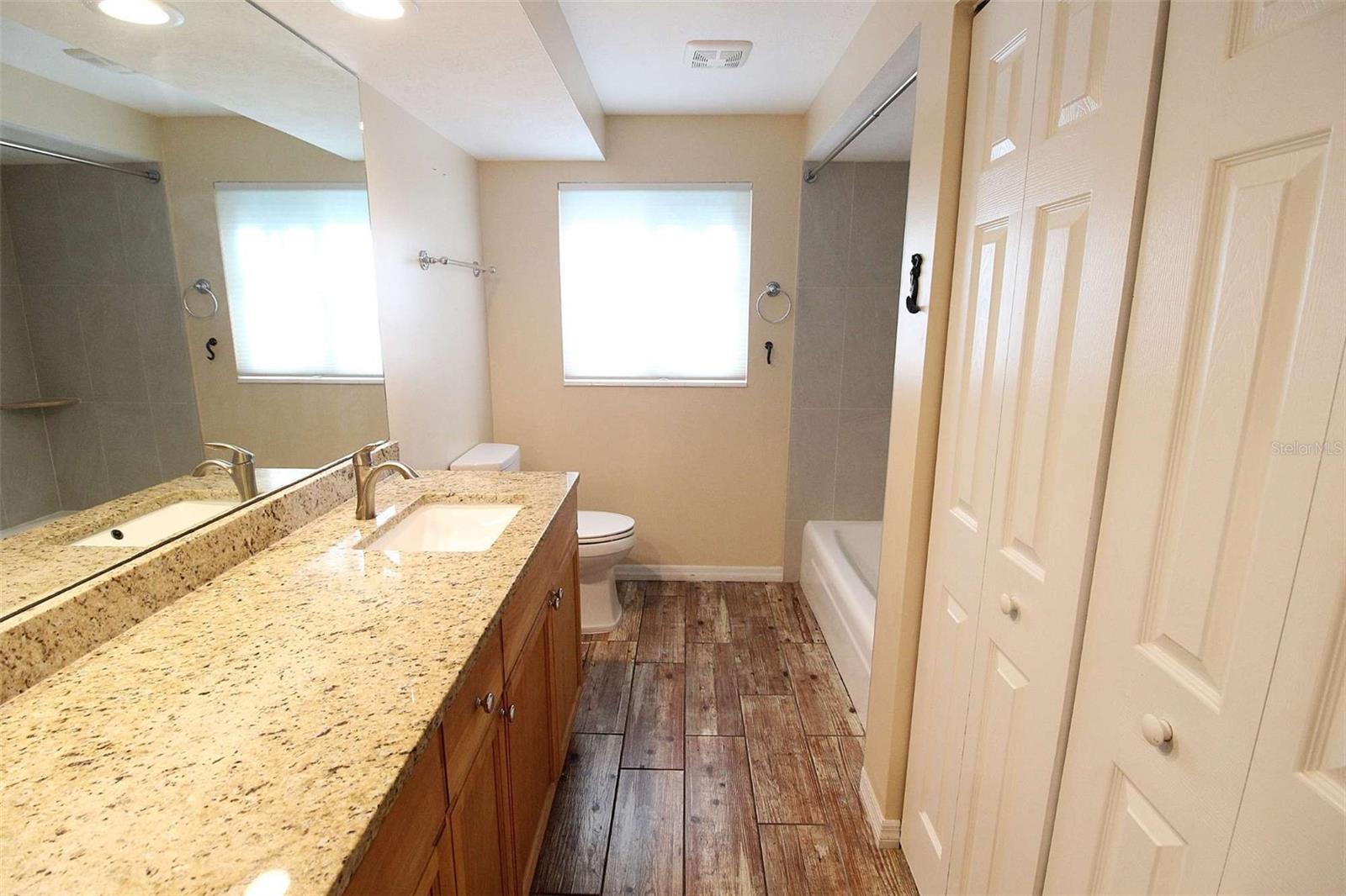 5521 YORKSHIRE WAY, SARASOTA, FL, 34231