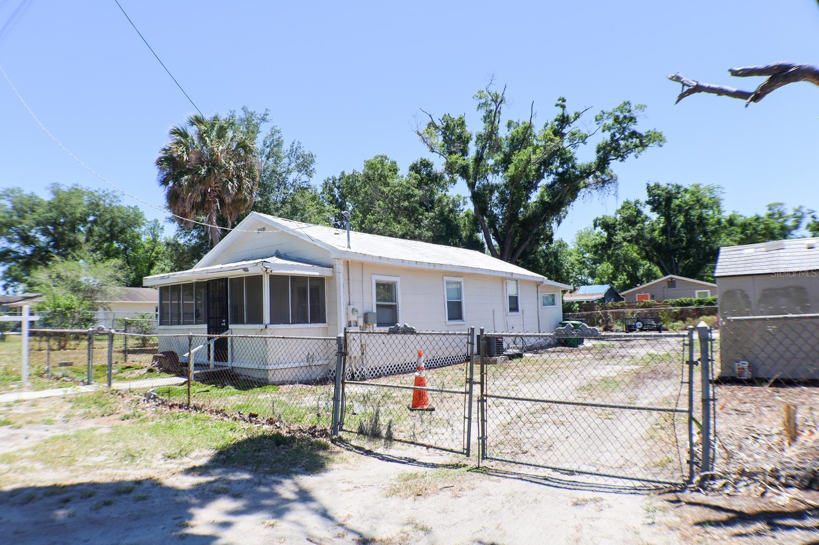 3113 E NORTH BAY ST, TAMPA, FL, 33610