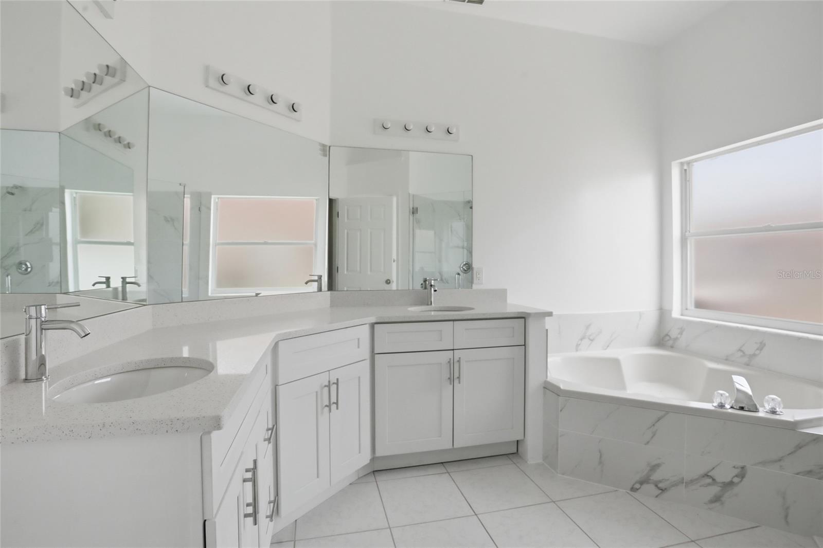 2415 TIMOTHY LN, KISSIMMEE, FL, 34743