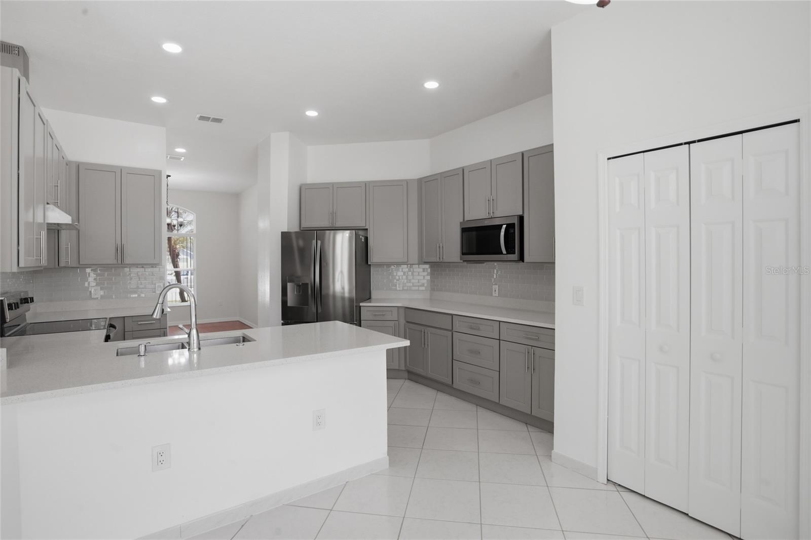 2415 TIMOTHY LN, KISSIMMEE, FL, 34743