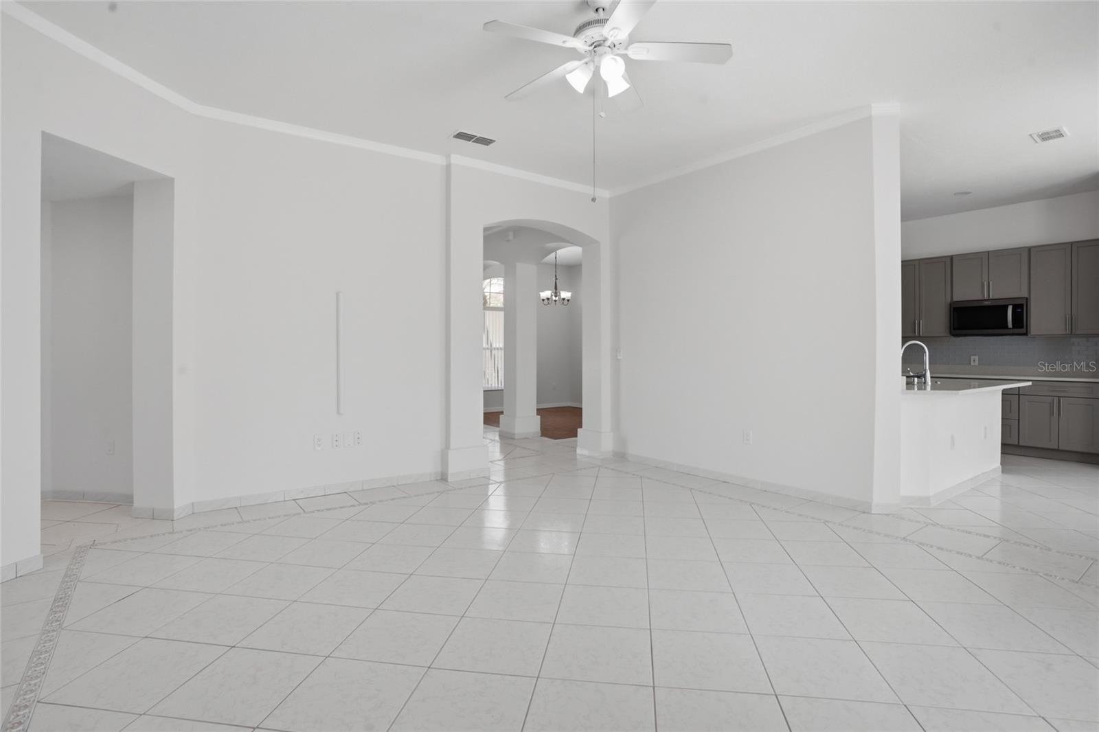 2415 TIMOTHY LN, KISSIMMEE, FL, 34743