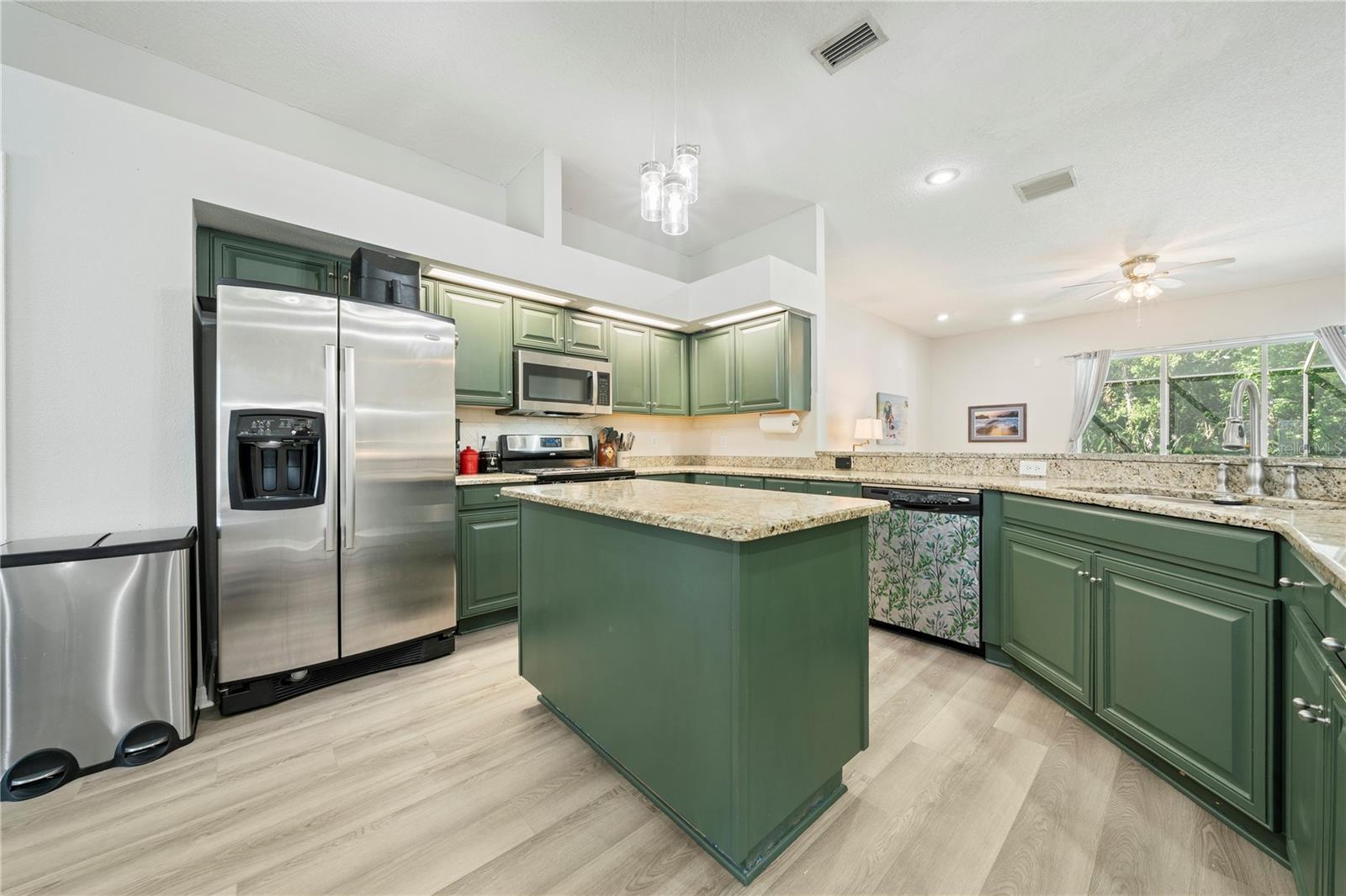 29520 FOREST GLEN DR, WESLEY CHAPEL, FL, 33543