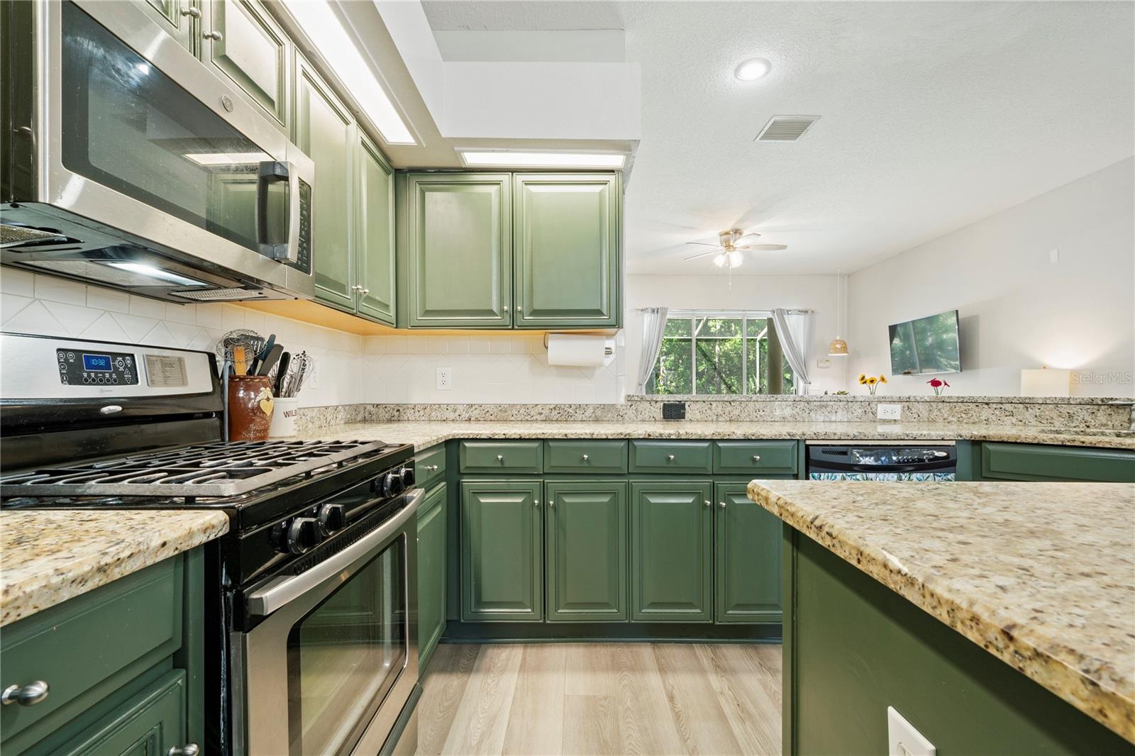 29520 FOREST GLEN DR, WESLEY CHAPEL, FL, 33543